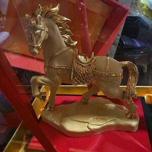 Elegant YEAR OF THE HOUSE Gold Horse Figurine Brand New